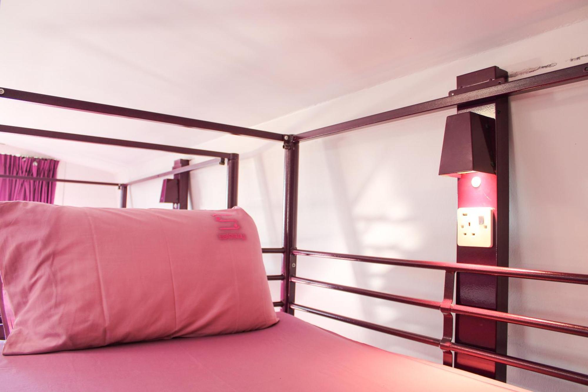 Bed 6-Bed Female Dorm Ensuite