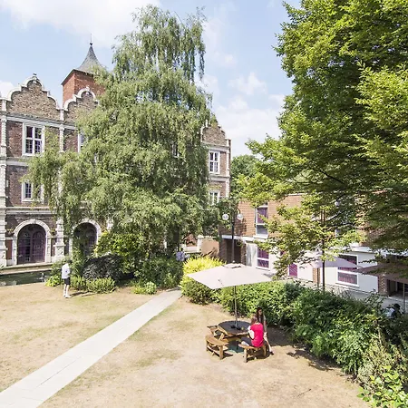 Safestay London Kensington Holland Park (Adults Only)-2